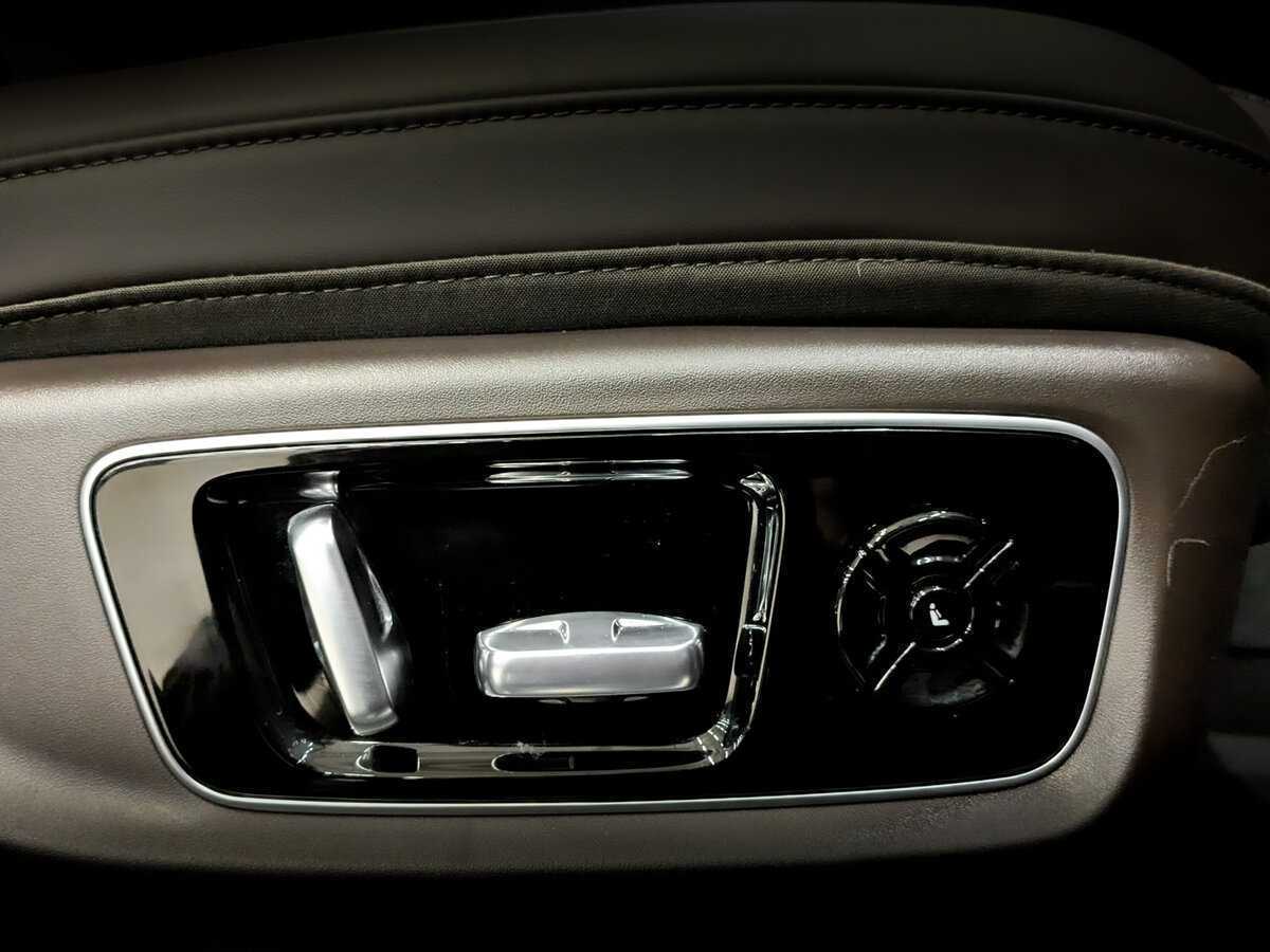 LiXiang L9 с пробегом — 2023 год. Фото: #24