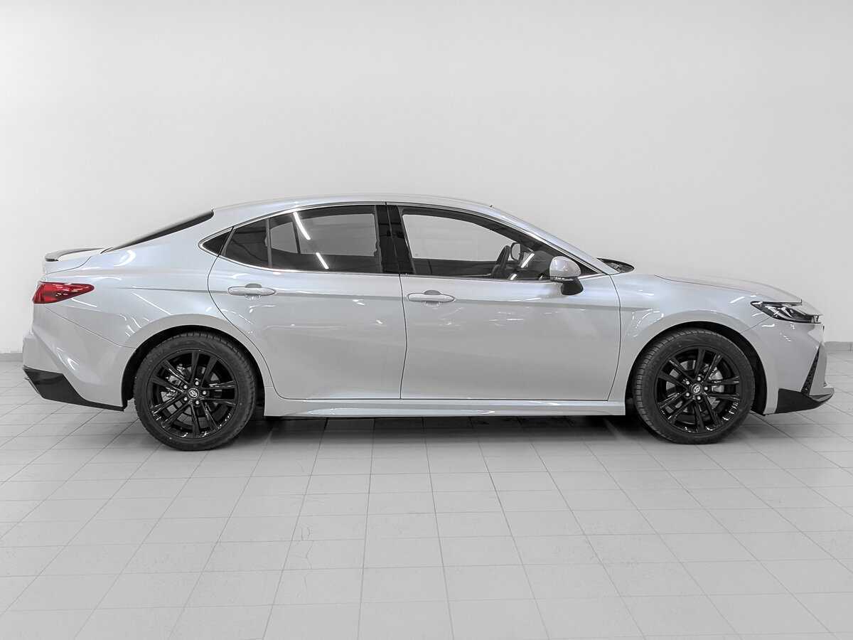 Toyota Camry с пробегом — 2024 год. Фото: #3