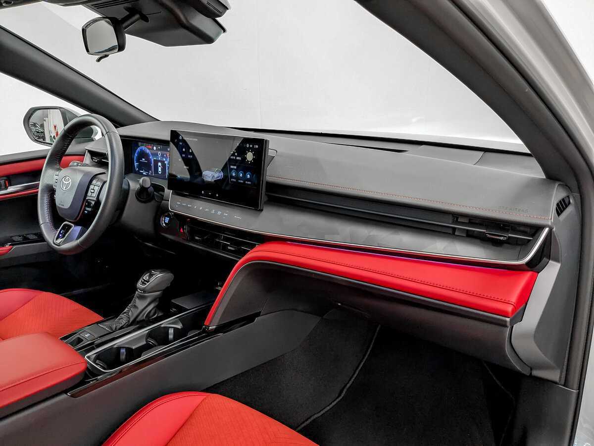 Toyota Camry с пробегом — 2024 год. Фото: #10