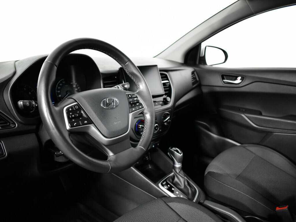 Hyundai Solaris с пробегом — 2021 год. Фото: #12