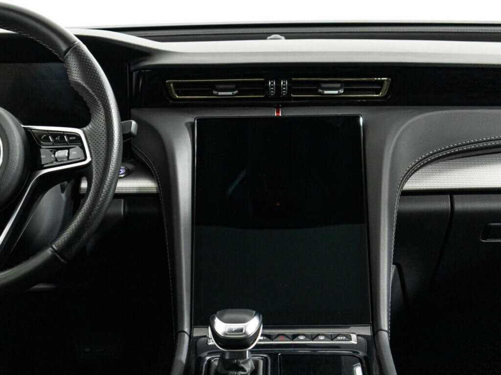 Hongqi H5 с пробегом — 2023 год. Фото: #13