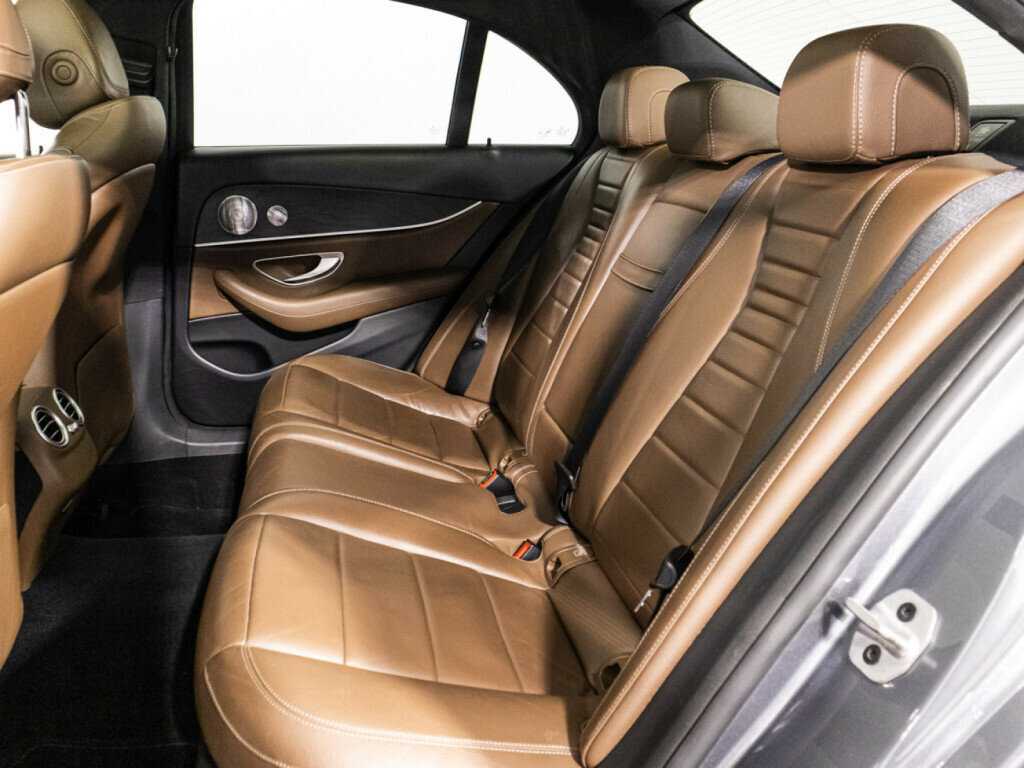Mercedes-Benz E-Класс с пробегом — 2019 год. Фото: #9