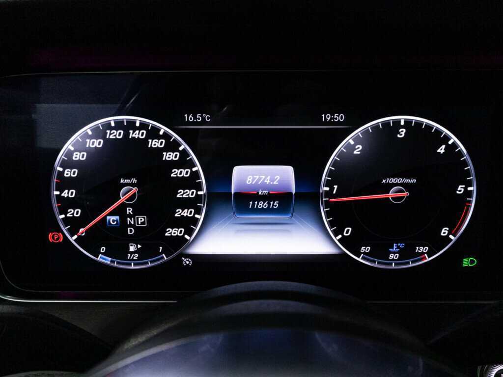 Mercedes-Benz E-Класс с пробегом — 2019 год. Фото: #11