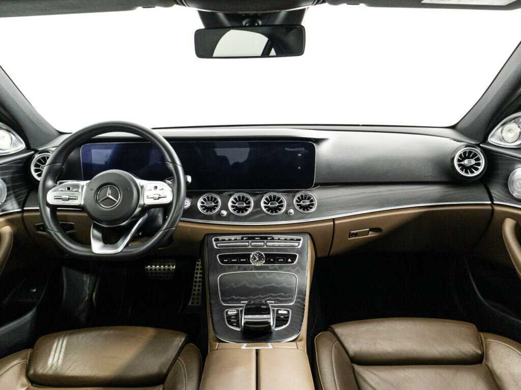 Mercedes-Benz E-Класс с пробегом — 2019 год. Фото: #12