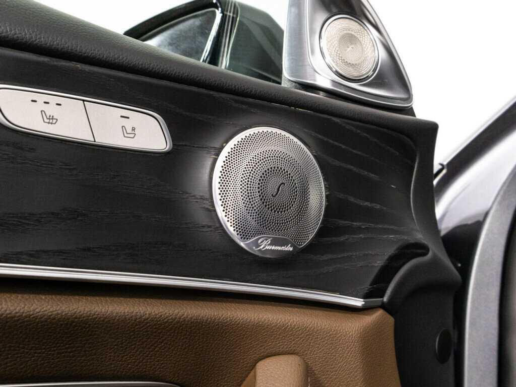 Mercedes-Benz E-Класс с пробегом — 2019 год. Фото: #19