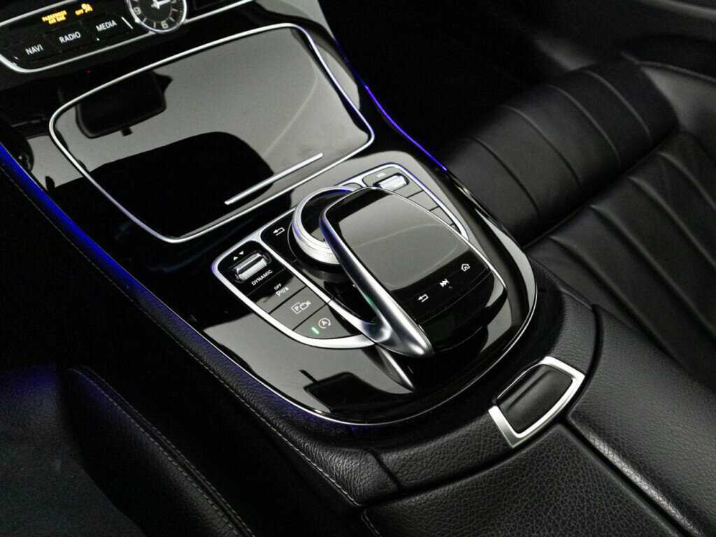 Mercedes-Benz E-Класс с пробегом — 2020 год. Фото: #17