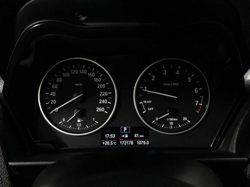 BMW 1 серии с пробегом — 2016 год. Фото: #11