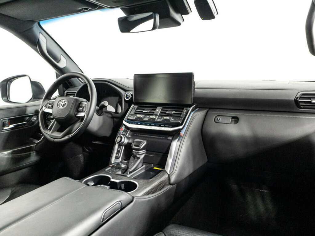 Toyota Land Cruiser с пробегом — 2021 год. Фото: #8