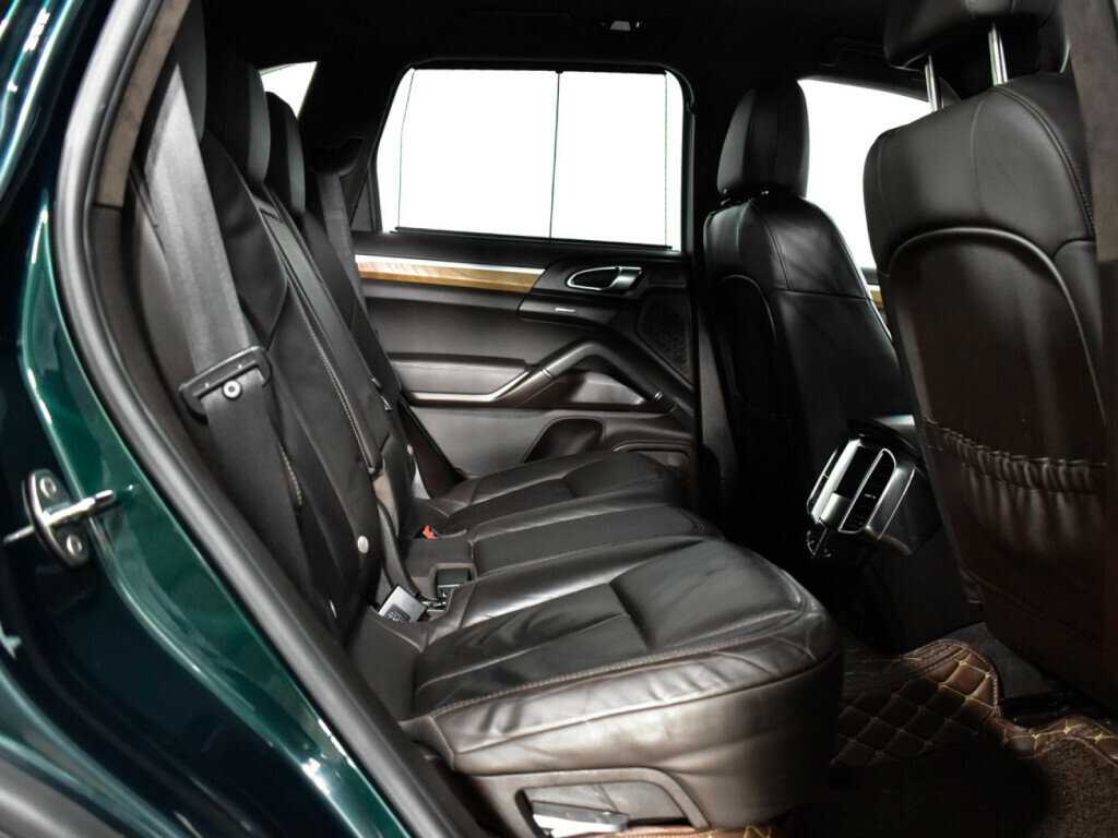 Porsche Cayenne с пробегом — 2012 год. Фото: #9