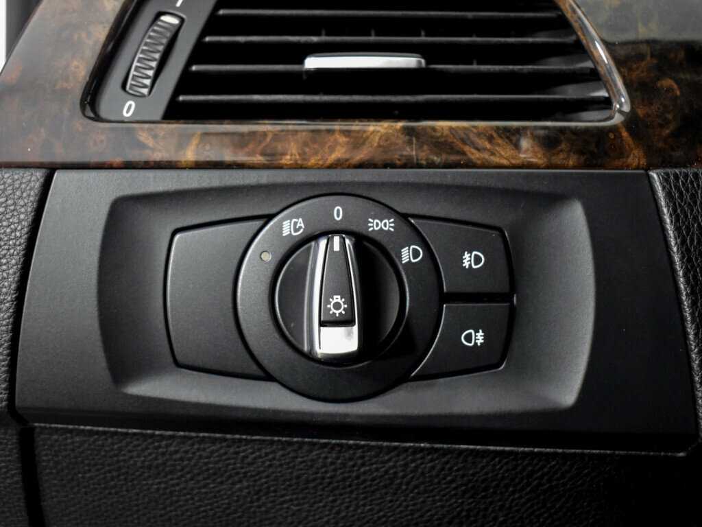 BMW 3 серии с пробегом — 2009 год. Фото: #8