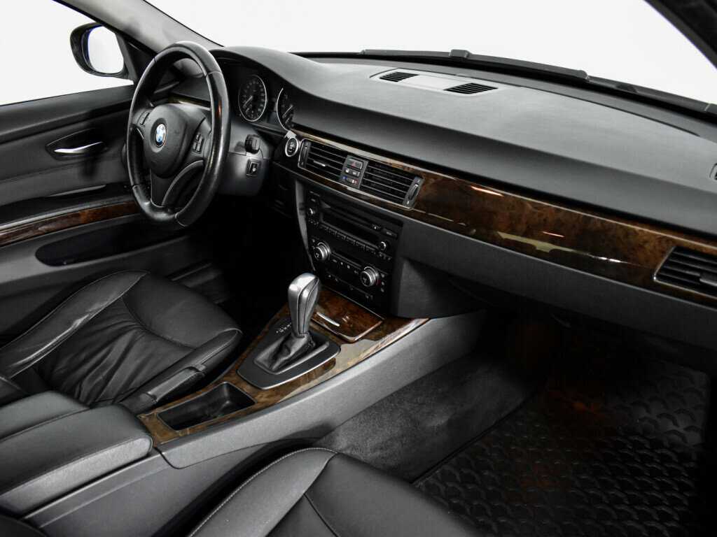 BMW 3 серии с пробегом — 2009 год. Фото: #11