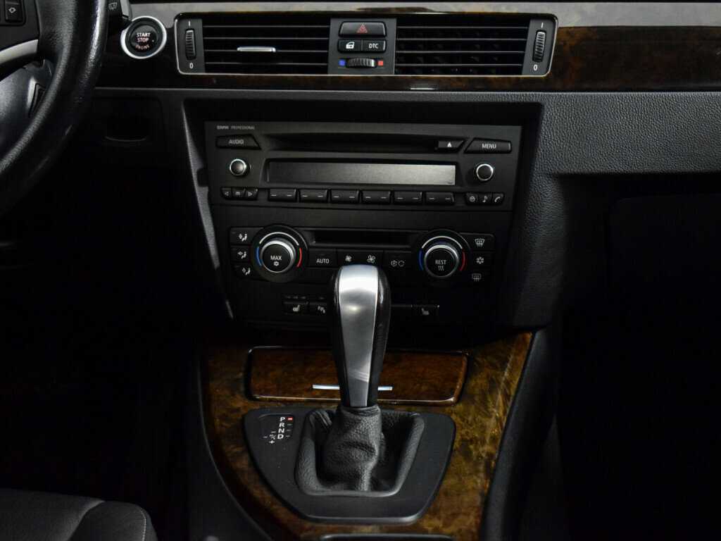 BMW 3 серии с пробегом — 2009 год. Фото: #13