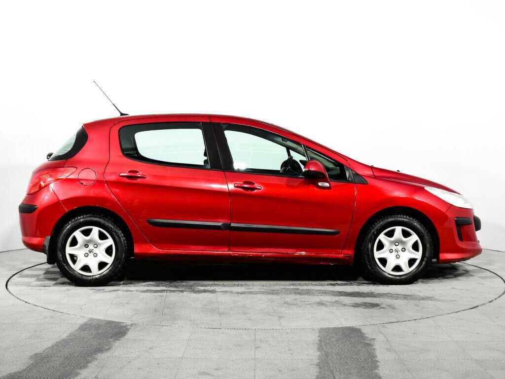 Peugeot 308 с пробегом — 2008 год. Фото: #3