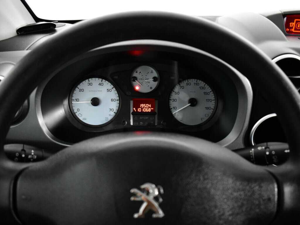 Peugeot Partner с пробегом — 2018 год. Фото: #10