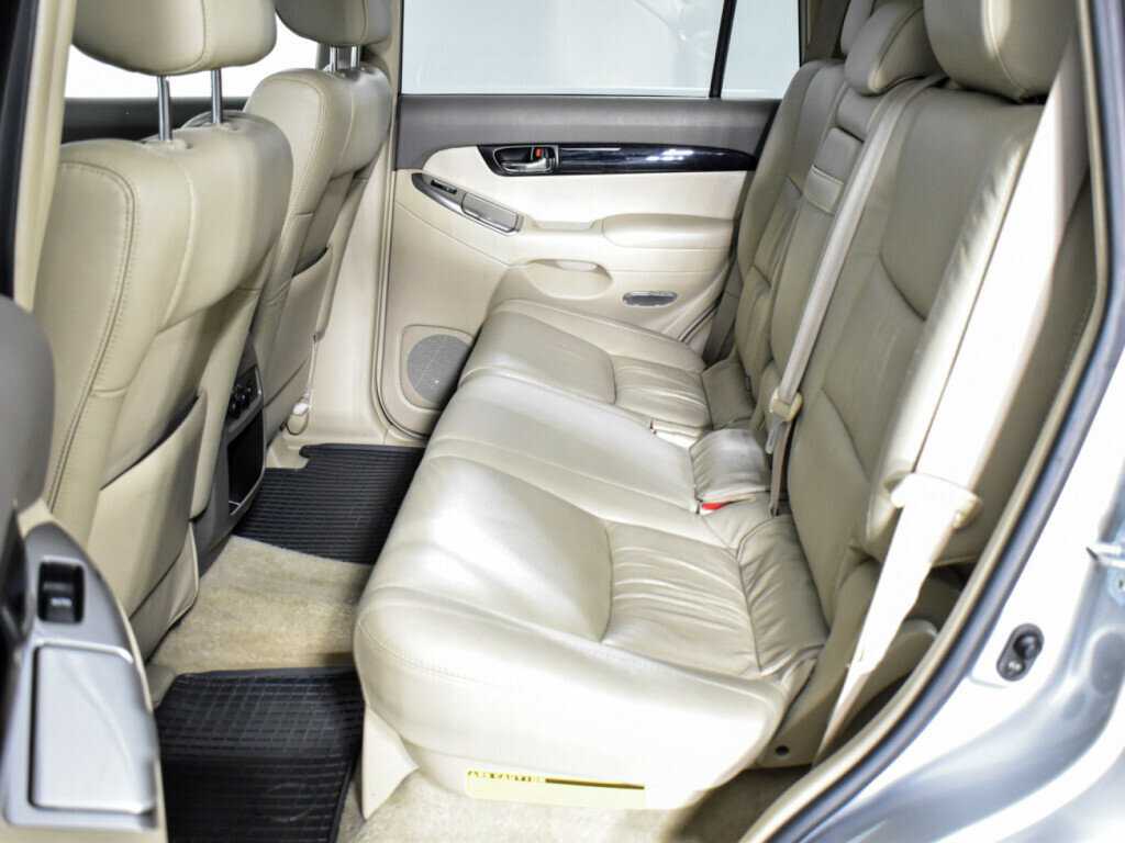 Toyota Land Cruiser Prado с пробегом — 2008 год. Фото: #9