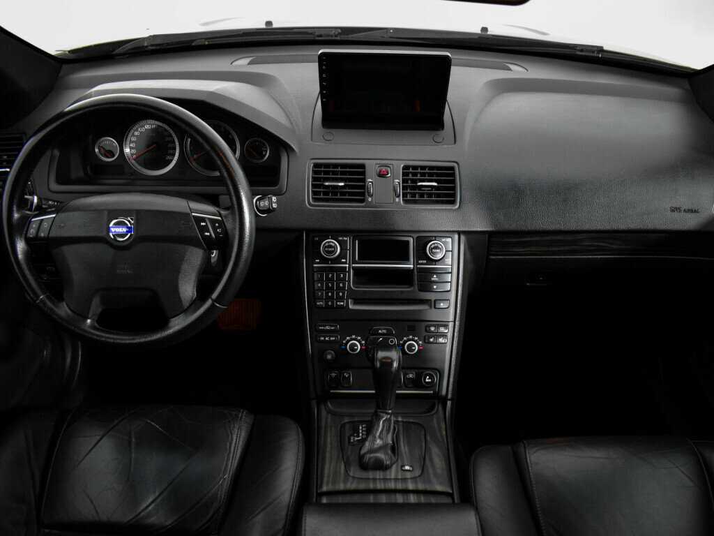 Volvo XC90 с пробегом — 2010 год. Фото: #10