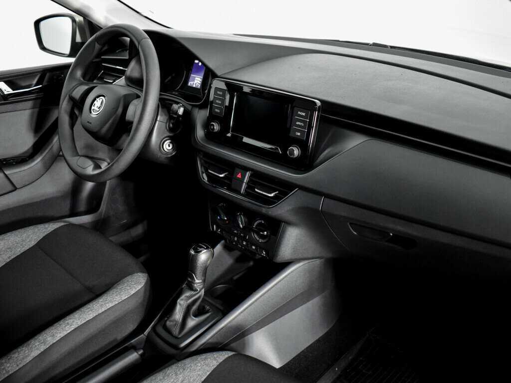 Skoda Rapid с пробегом — 2021 год. Фото: #8
