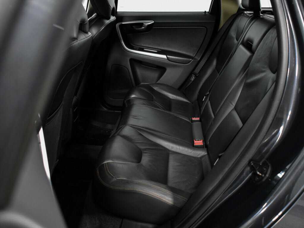 Volvo XC60 с пробегом — 2011 год. Фото: #7