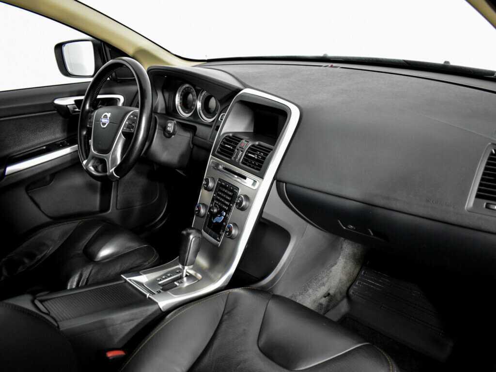 Volvo XC60 с пробегом — 2011 год. Фото: #8