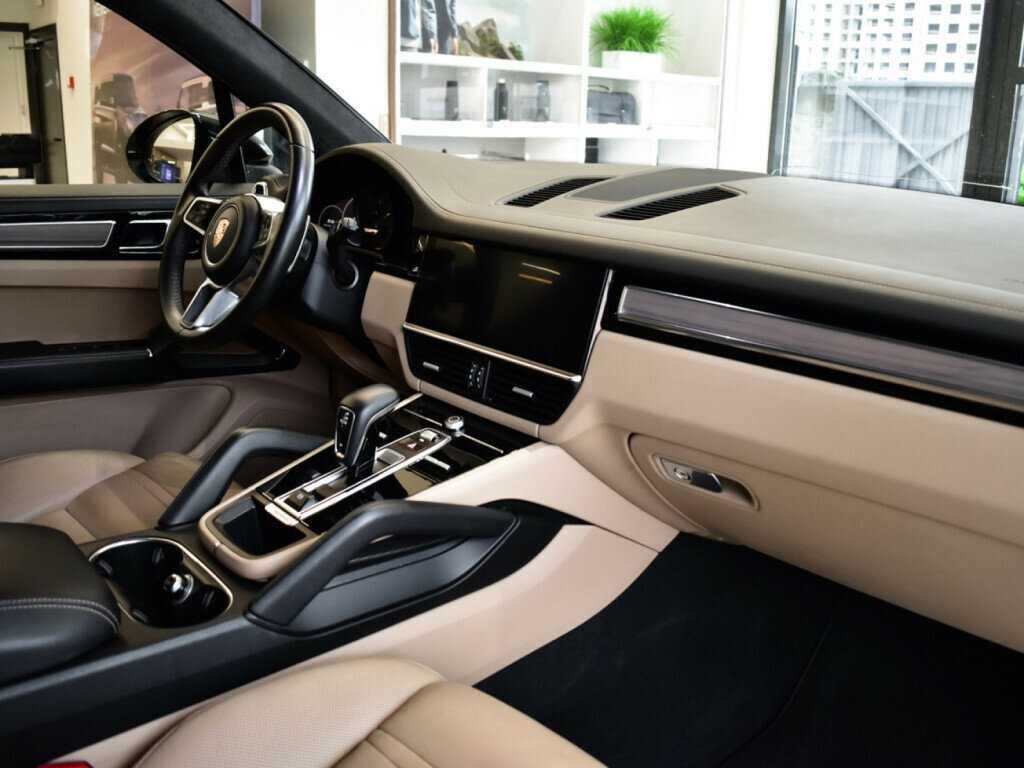 Porsche Cayenne с пробегом — 2019 год. Фото: #7