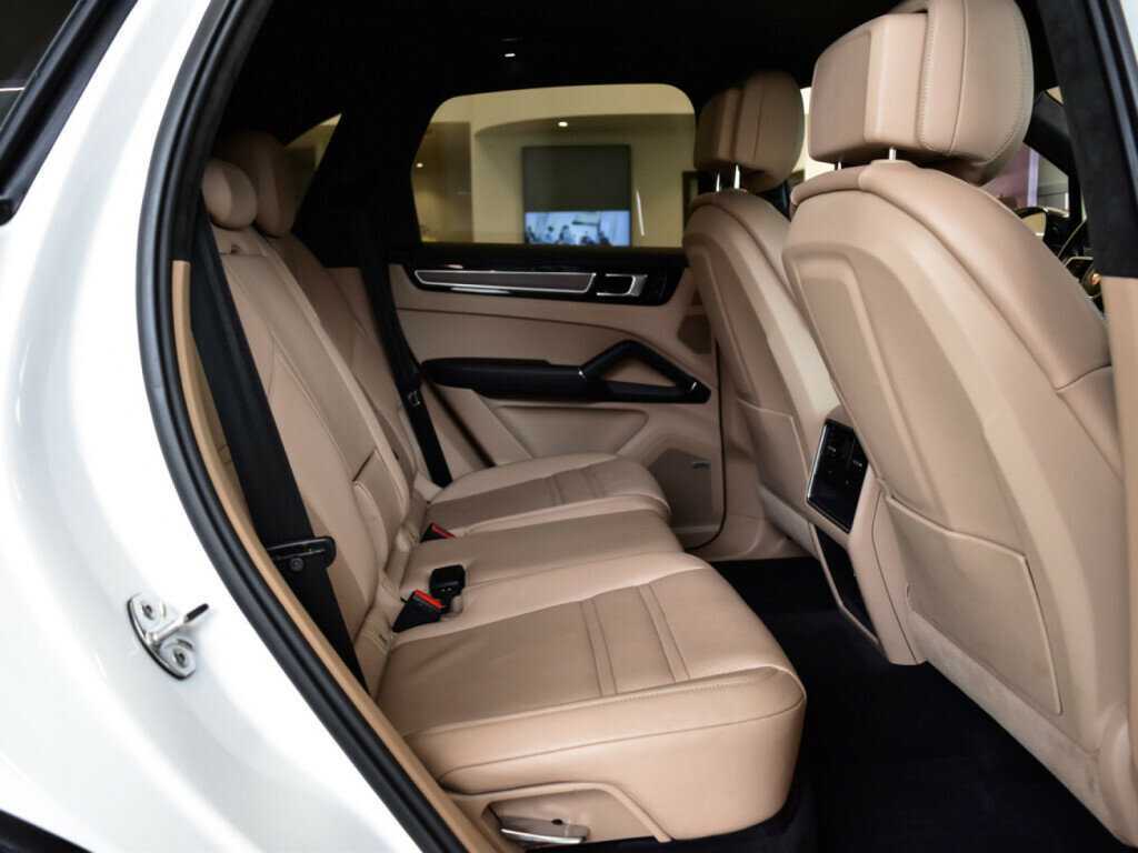 Porsche Cayenne с пробегом — 2019 год. Фото: #8