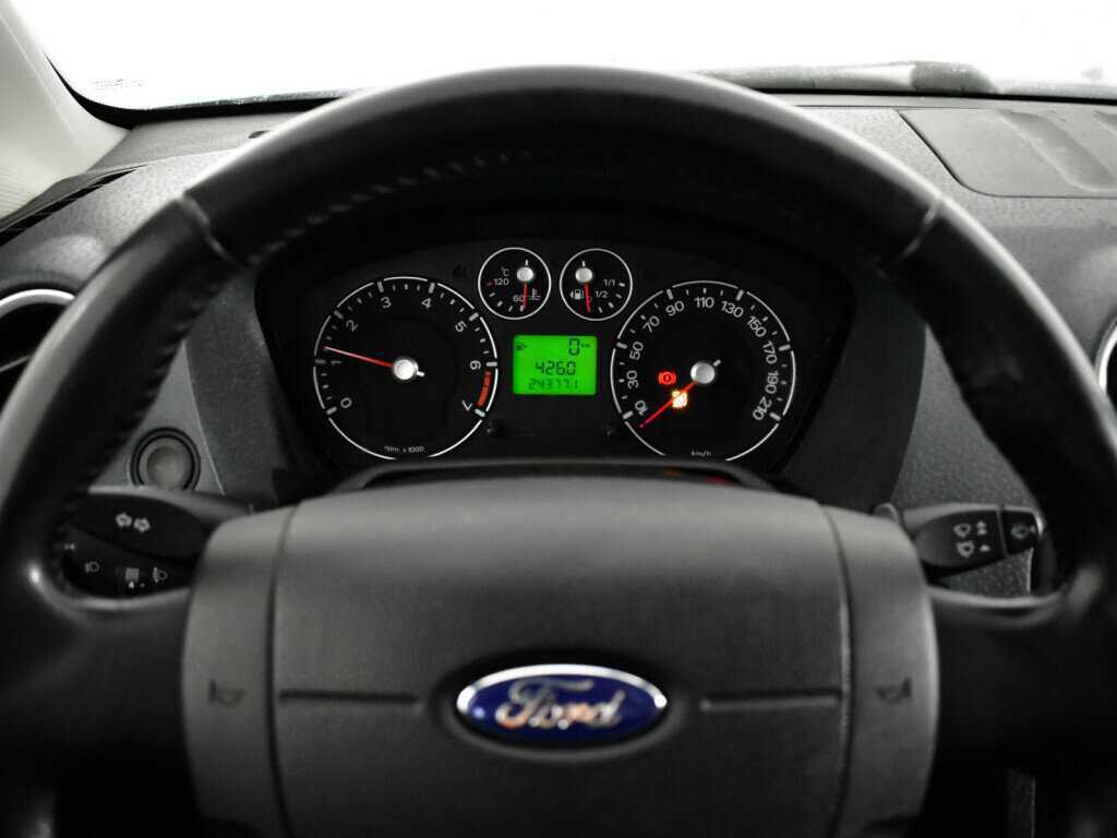 Ford Fusion с пробегом — 2006 год. Фото: #10