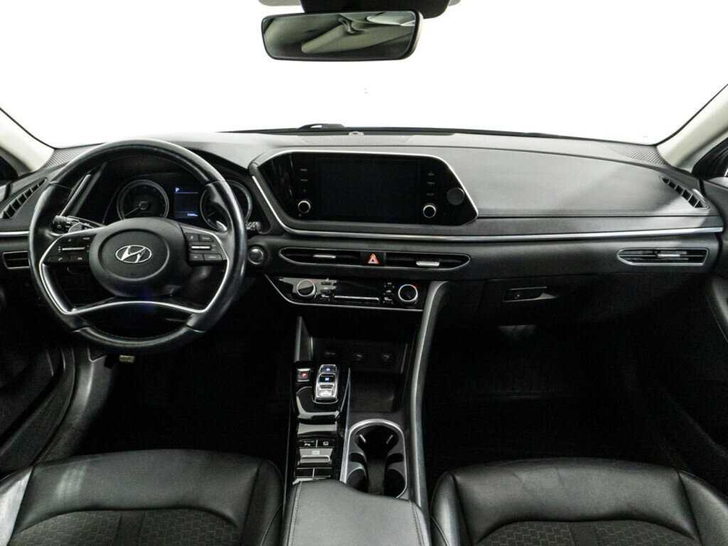 Hyundai Sonata с пробегом — 2020 год. Фото: #12