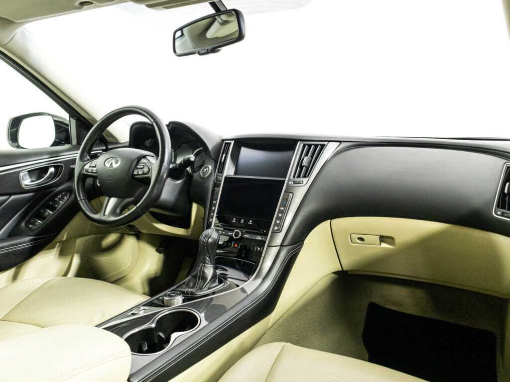 Infiniti Q50 с пробегом — 2015 год. Фото: #8