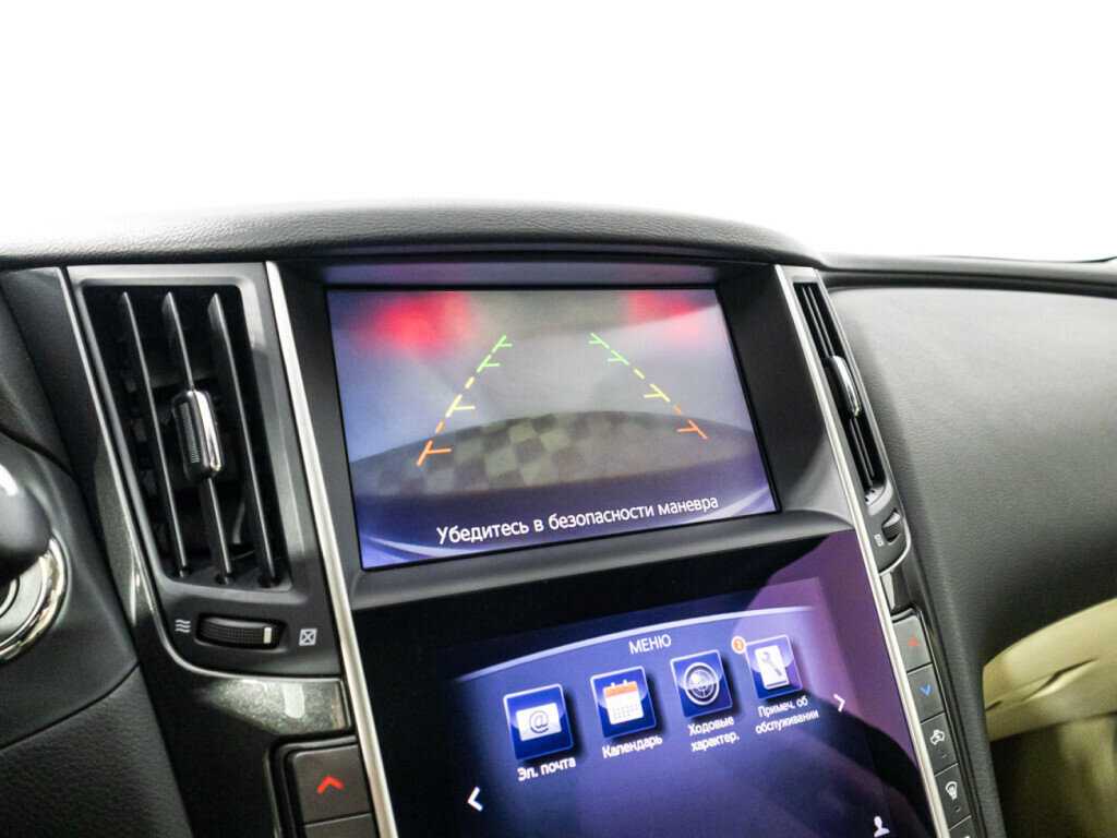 Infiniti Q50 с пробегом — 2015 год. Фото: #15