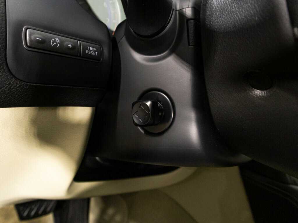 Infiniti Q50 с пробегом — 2015 год. Фото: #17