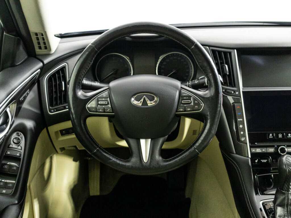 Infiniti Q50 с пробегом — 2015 год. Фото: #19