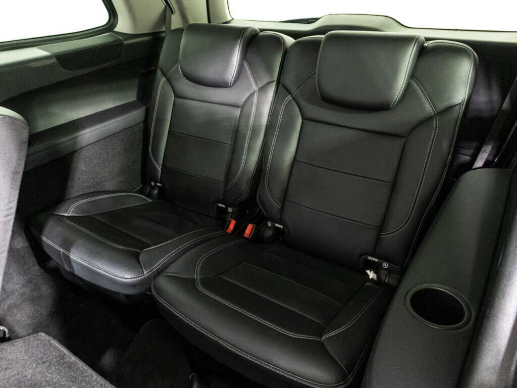 Mercedes-Benz GL-Класс с пробегом — 2015 год. Фото: #16