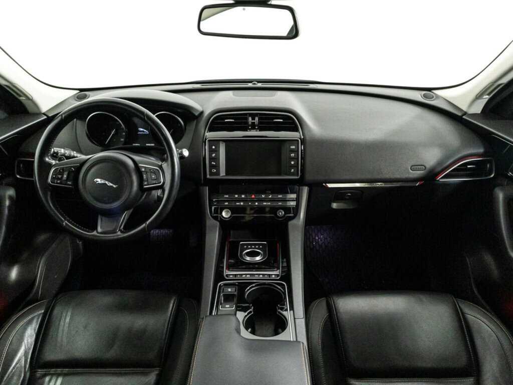 Jaguar F-Pace с пробегом — 2017 год. Фото: #12