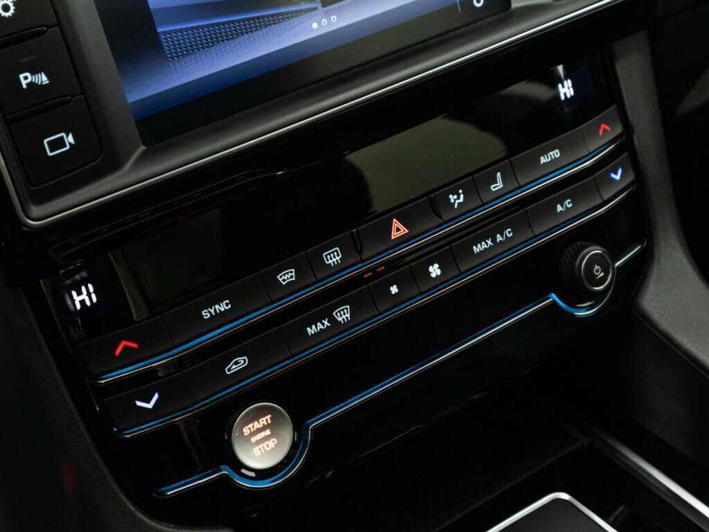 Jaguar F-Pace с пробегом — 2017 год. Фото: #16