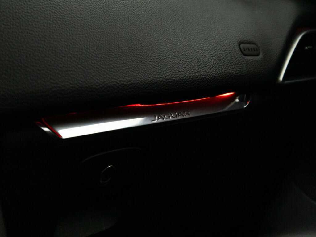 Jaguar F-Pace с пробегом — 2017 год. Фото: #18