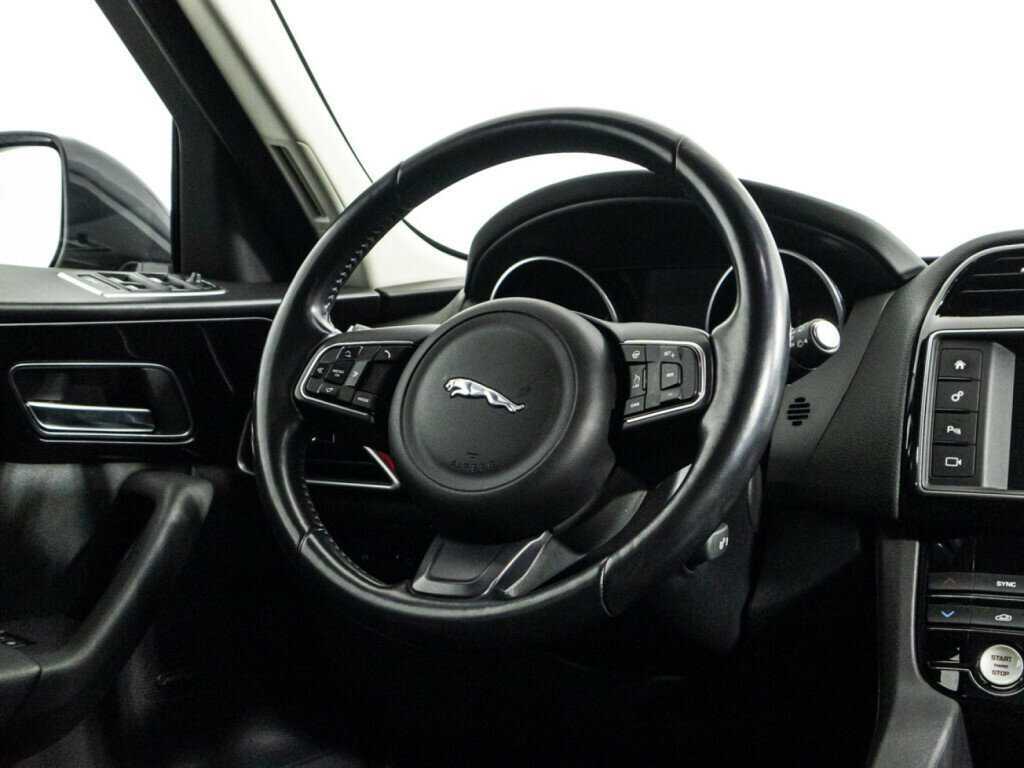Jaguar F-Pace с пробегом — 2017 год. Фото: #22