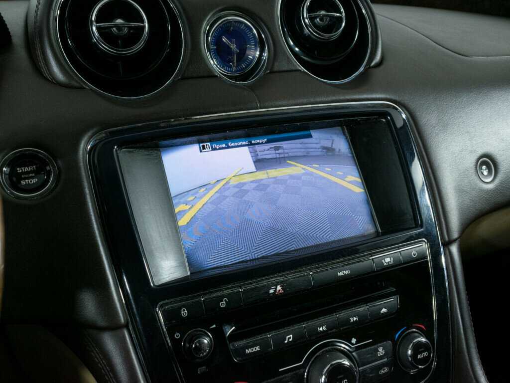 Jaguar XJ с пробегом — 2010 год. Фото: #20