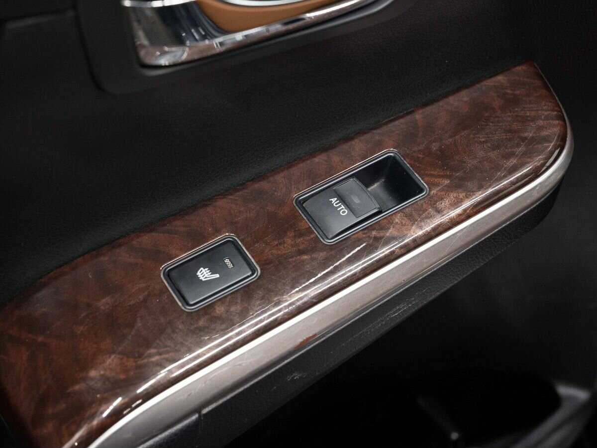 Toyota Camry с пробегом — 2017 год. Фото: #25