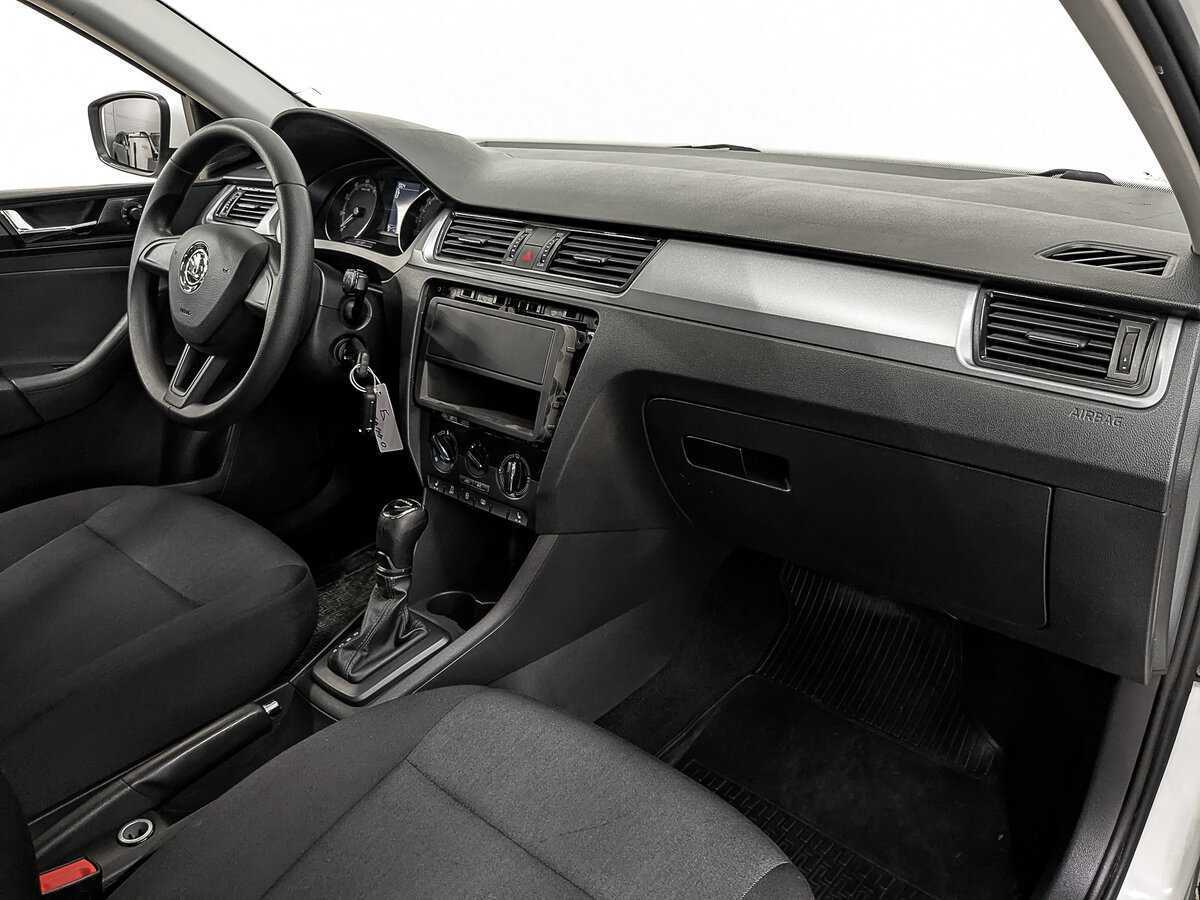 Skoda Rapid с пробегом — 2019 год. Фото: #11