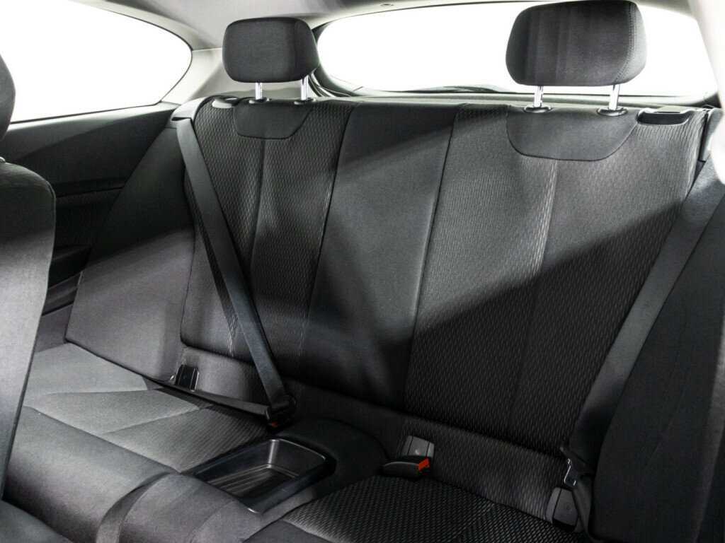 BMW 1 серии с пробегом — 2013 год. Фото: #9