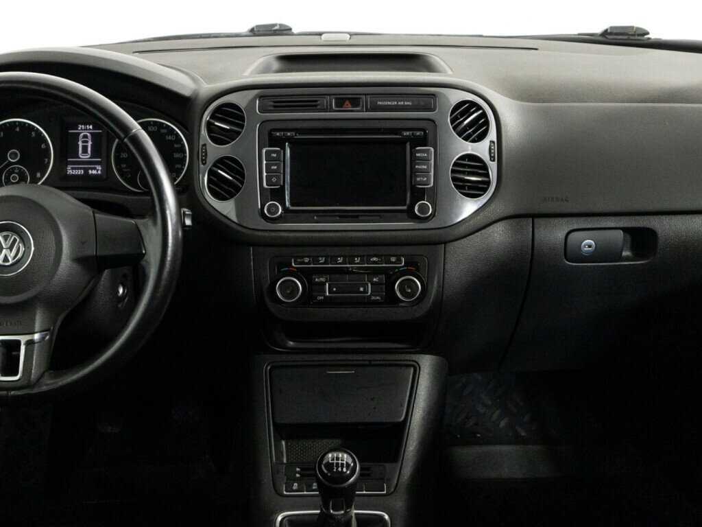 Volkswagen Tiguan с пробегом — 2011 год. Фото: #13