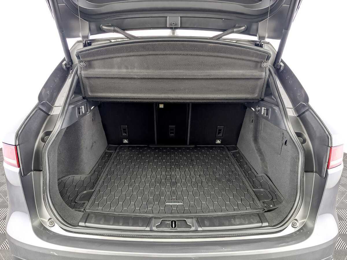 Jaguar F-Pace с пробегом — 2016 год. Фото: #9