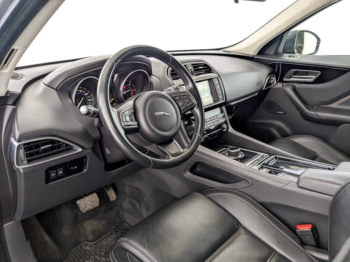 Jaguar F-Pace с пробегом — 2016 год. Фото: #15