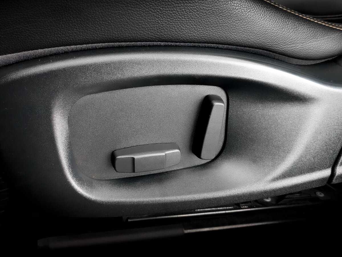 Jaguar F-Pace с пробегом — 2016 год. Фото: #18