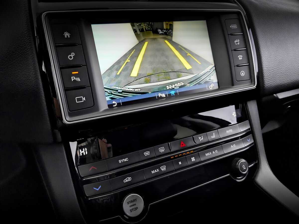 Jaguar F-Pace с пробегом — 2016 год. Фото: #24