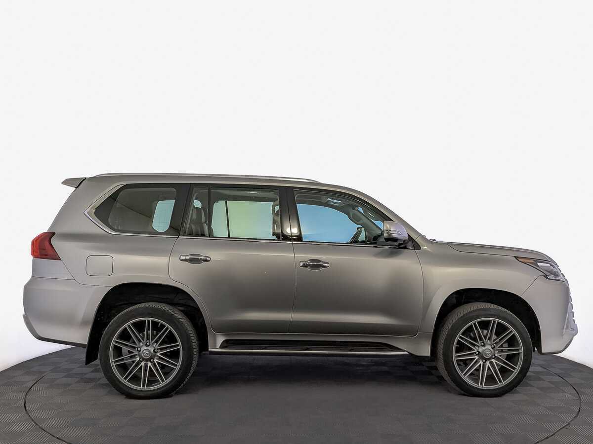 Lexus LX с пробегом — 2016 год. Фото: #3