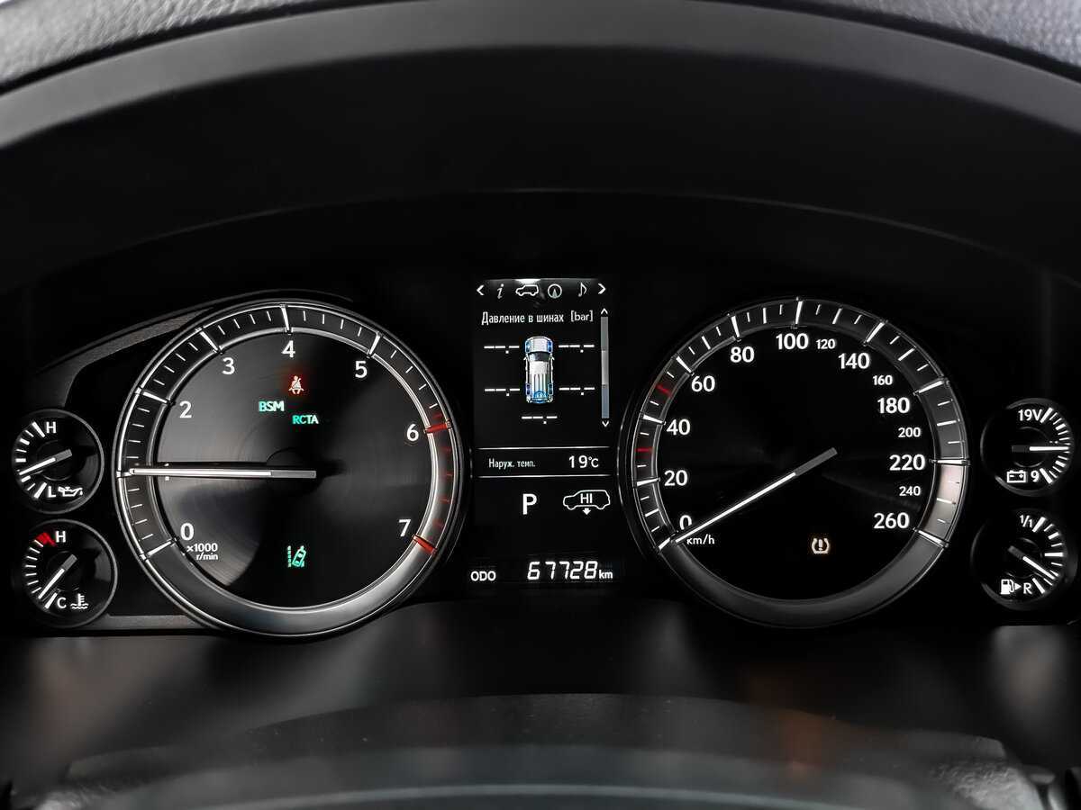 Lexus LX с пробегом — 2016 год. Фото: #15