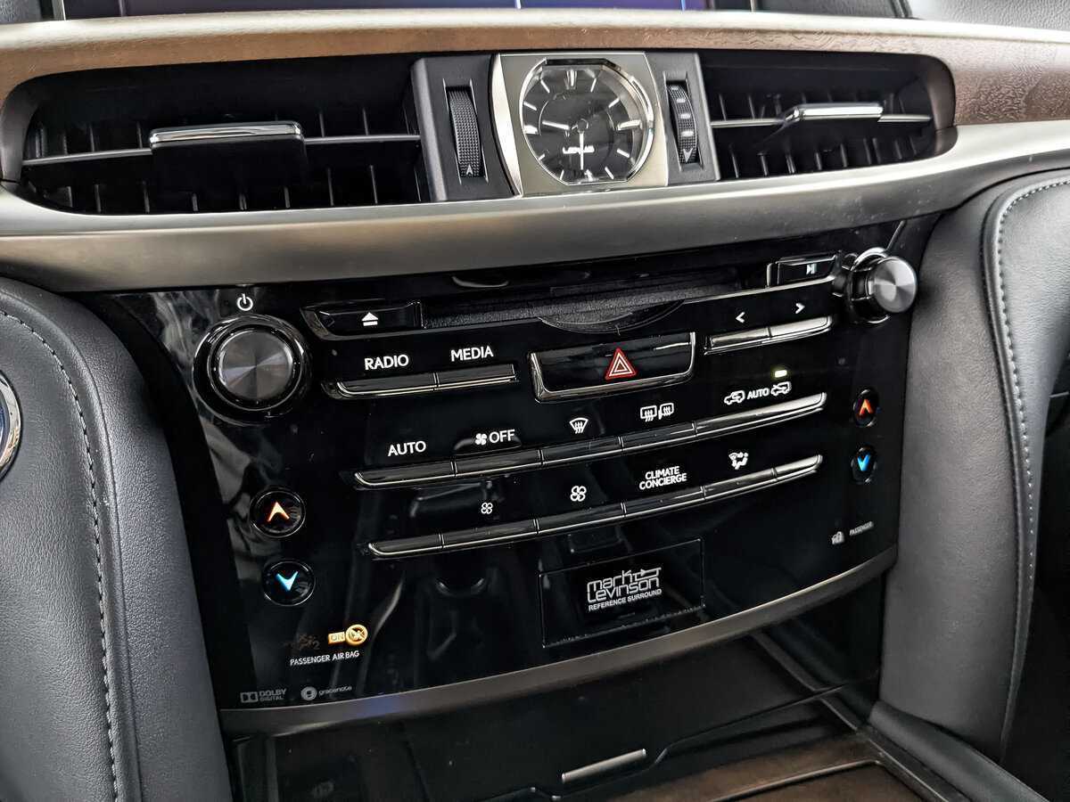 Lexus LX с пробегом — 2016 год. Фото: #26