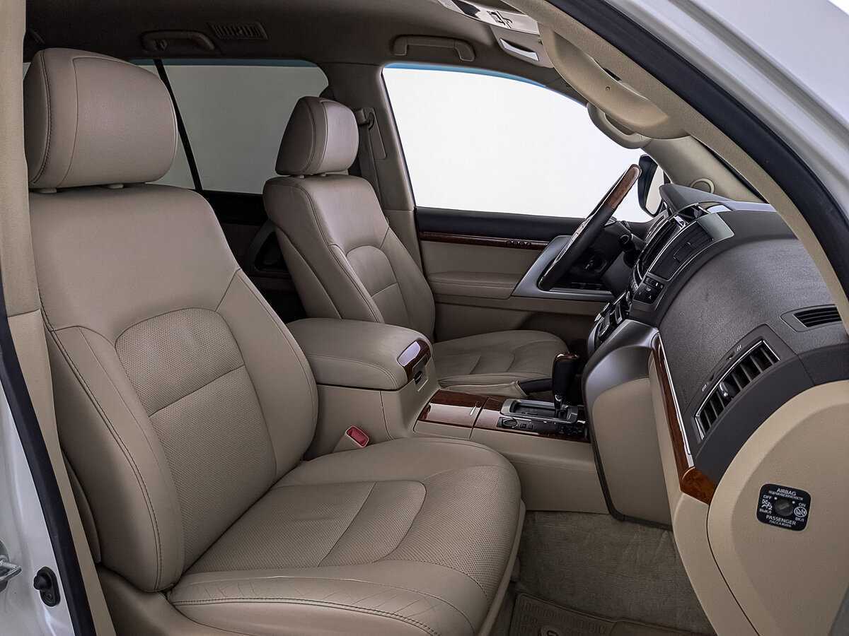 Toyota Land Cruiser с пробегом — 2014 год. Фото: #21