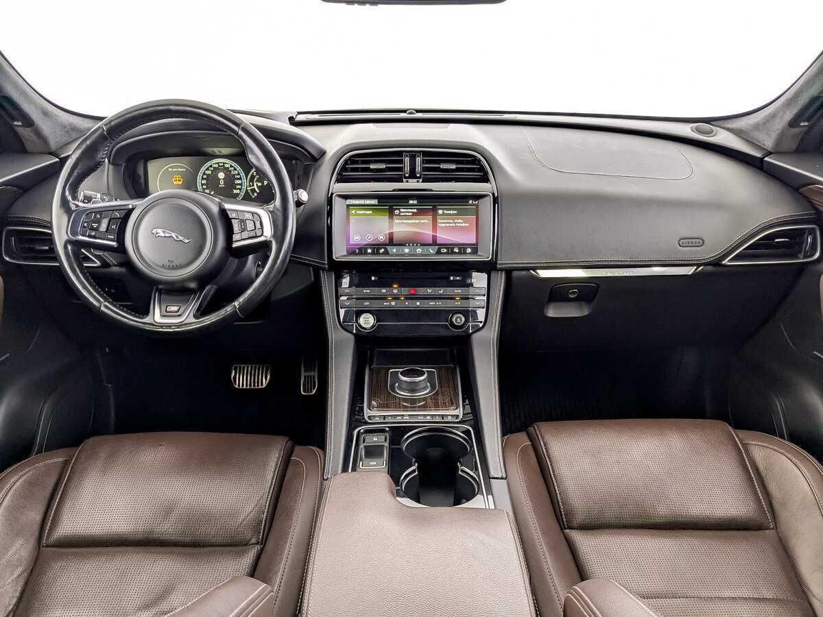 Jaguar F-Pace с пробегом — 2016 год. Фото: #13
